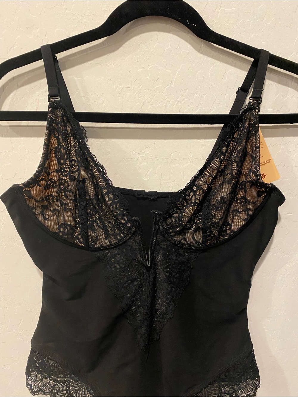 Popilush Lace Bodysuit shapewear - Picture 3 of 9